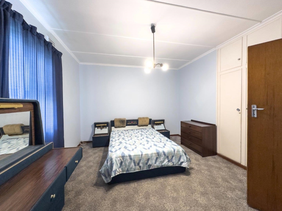4 Bedroom Property for Sale in Clamhall Western Cape